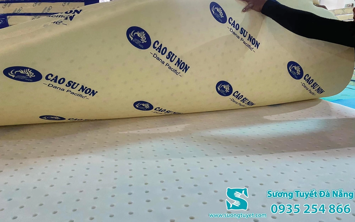 cận cảnh lõi nệm cao su non có tem chứng nhận