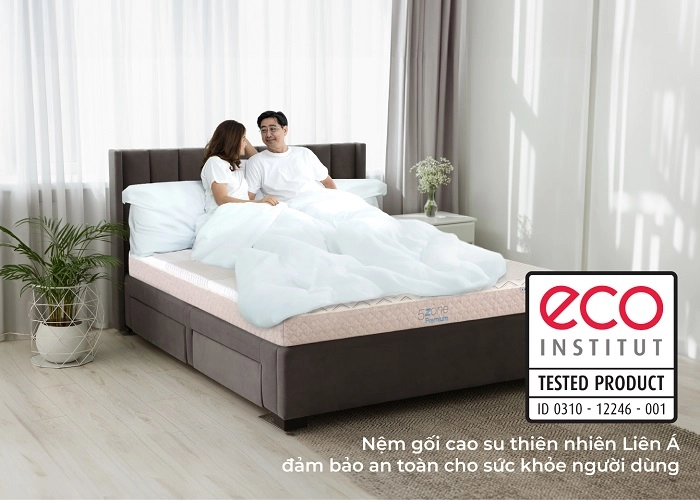 tem chứng nhận Oeko Tex và Eco Institut trên nệm latex
