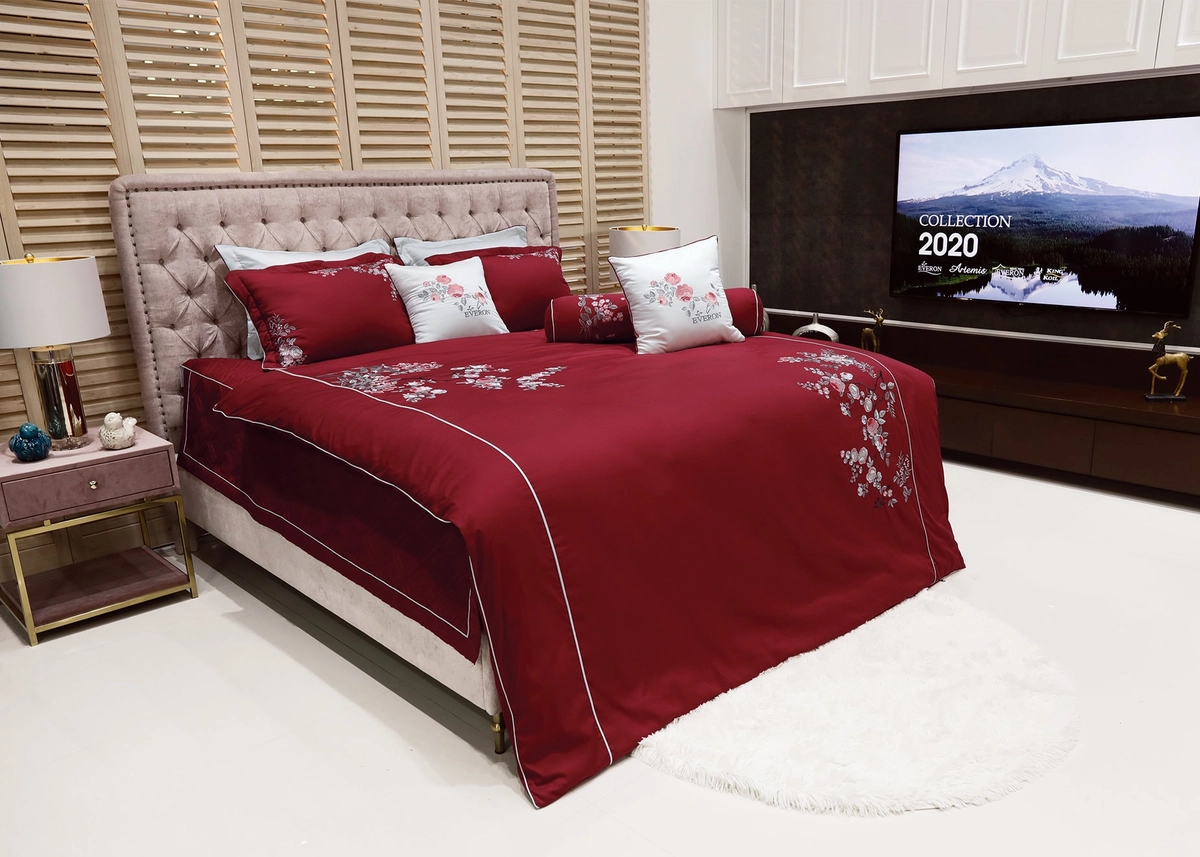 cặp đôi thử bộ cưới Everon màu pastel