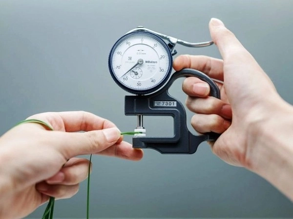 thước đo độ dày nệm Kim Đan trên bề mặt