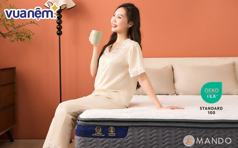 Tem chứng nhận OEKO TEX và CertiPUR trên nệm
