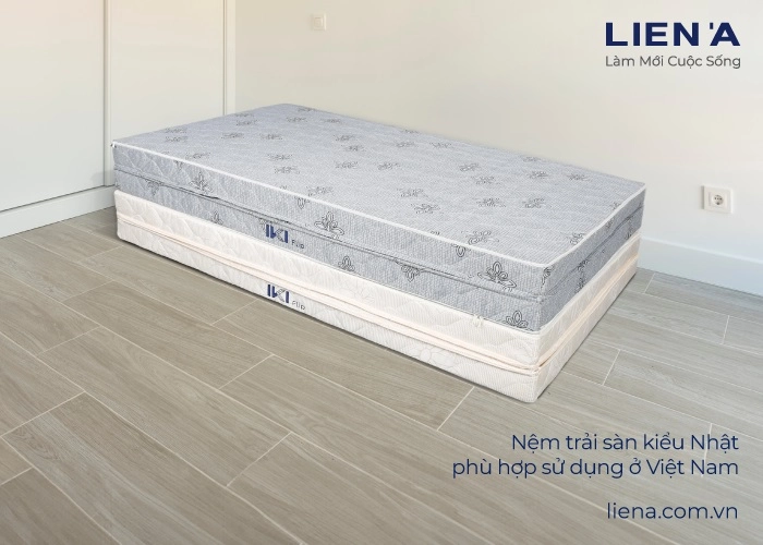 nệm trải sàn 1 người trong phòng tối giản