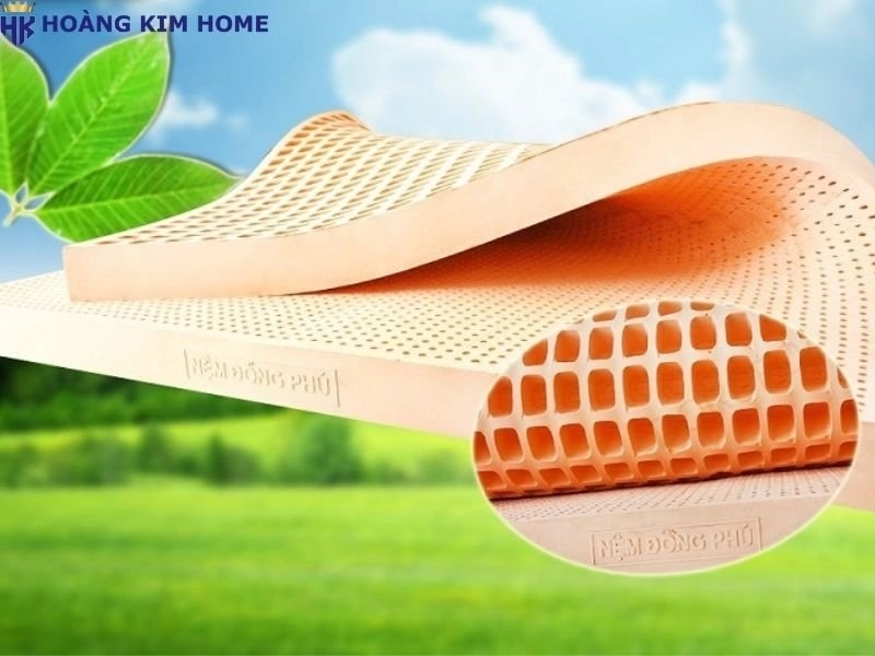 tư vấn viên giải đáp về nệm Rạng Đông Đồng Phú