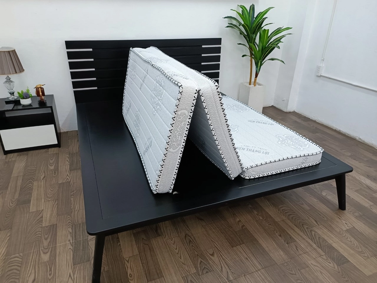 Minh họa nệm gấp 3 lệch so với khung giường